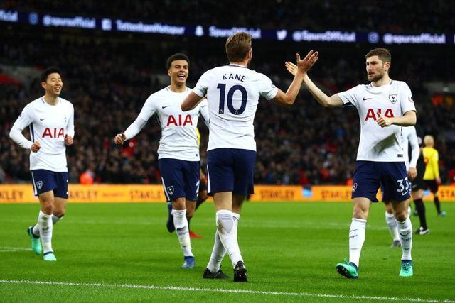 两人在英超对瓜氏曼城参与10+球：孙兴慜和萨拉赫