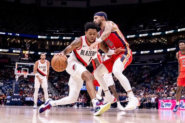 爱德华兹40分布克49分 森林狼4-0横扫太阳晋级